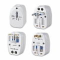 ADATTATORE UNIVERSALE INTERNAZIONALE DA VIAGGIO PER PRESE ELETTRICHE
